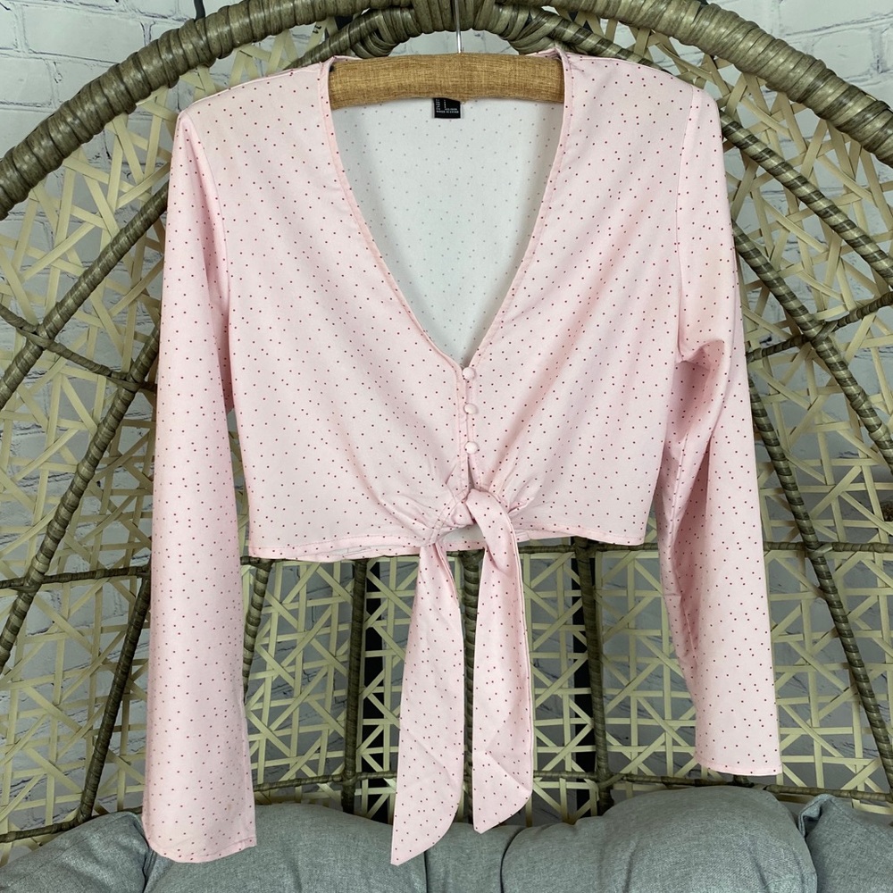 🔥Forever 21 Bell Sleeve Polka Dot Blouse - Pink